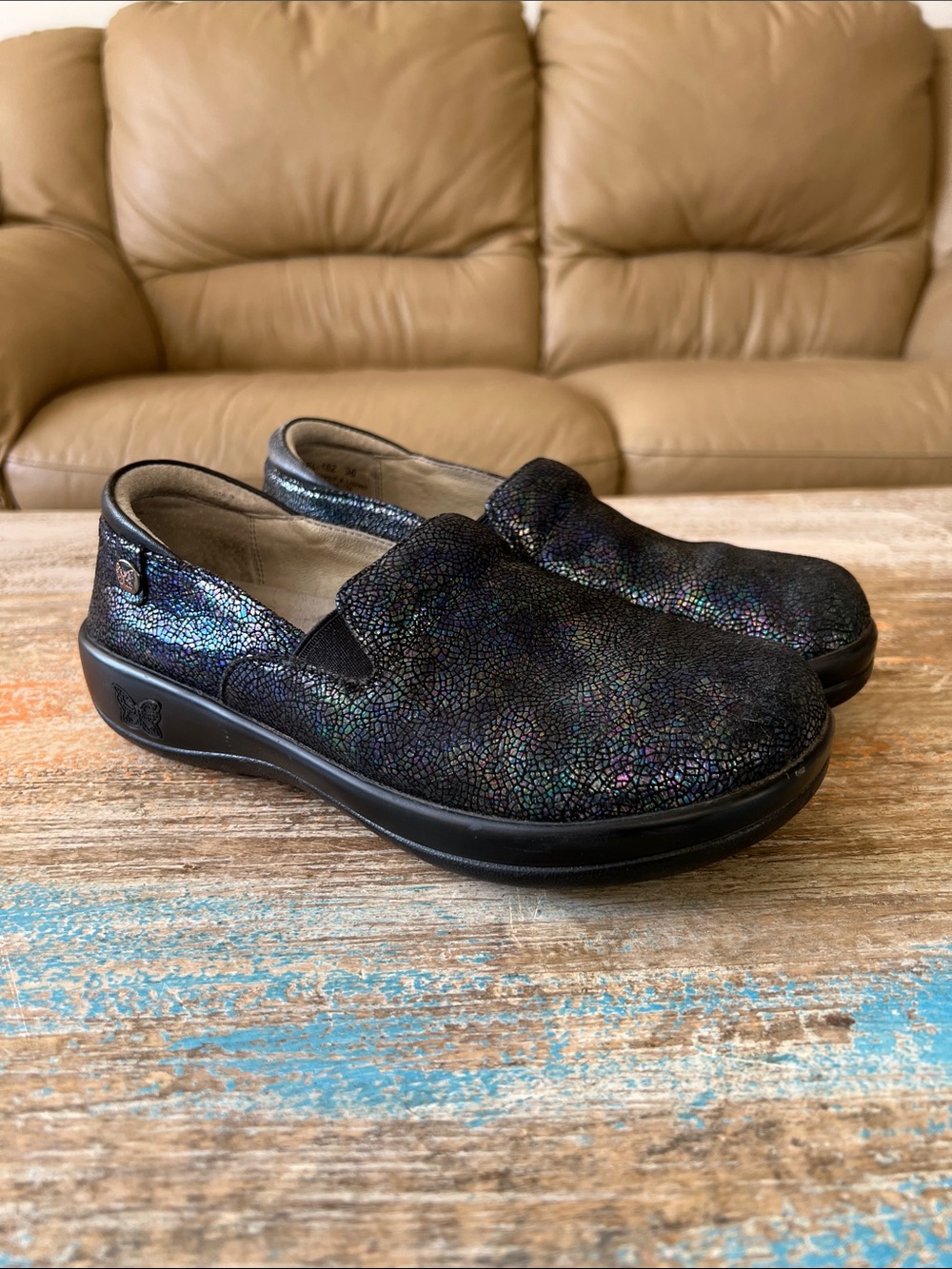 Alegria Iridescent Crackle Slip-On Clogs Size 5.5